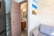 Panormos Kreta, Panormos: Dreistöckiges Küstenhaus mit privatem Pool und Meerblick zu verkaufen Haus kaufen